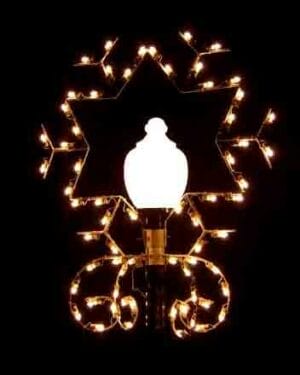 4.5' Snowflake With Scroll Lamppost Holiday Light Display