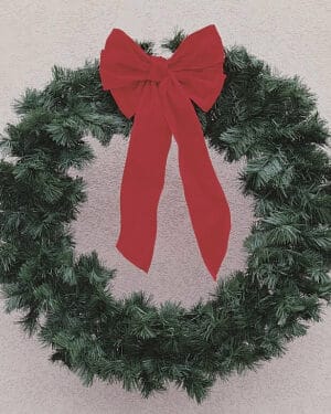 5′ Traditional Garland Wreath with Red Bow