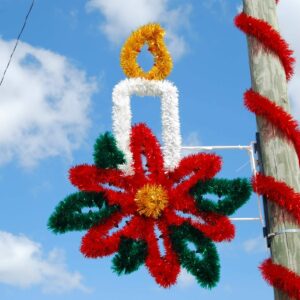5' Garland Candle In Poinsettia Pole Mount Holiday Light Display