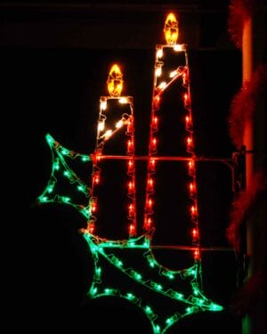 5.5' Double Candle In Holly Pole Mount Holiday Light Display