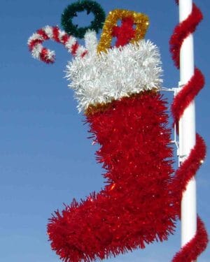 7.5' Garland Full Stocking Holiday Light Display