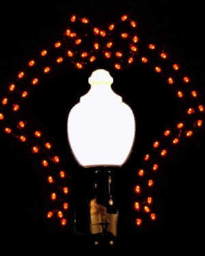 4.5' Lamppost Bow Pole Mount Holiday Light Display