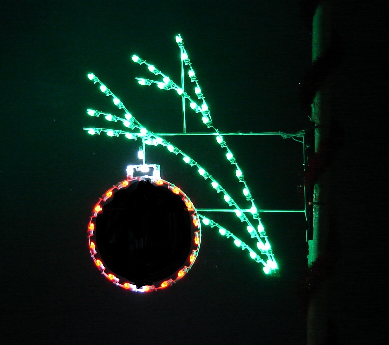 Pole Mounted Christmas Decorations Creative Displays, Inc.