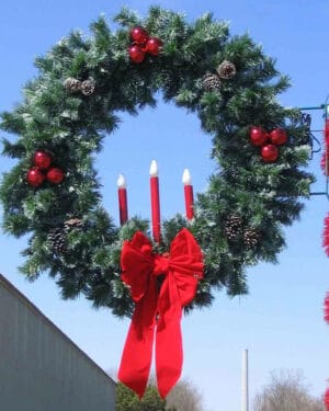 Large Pole Mounted Wreath