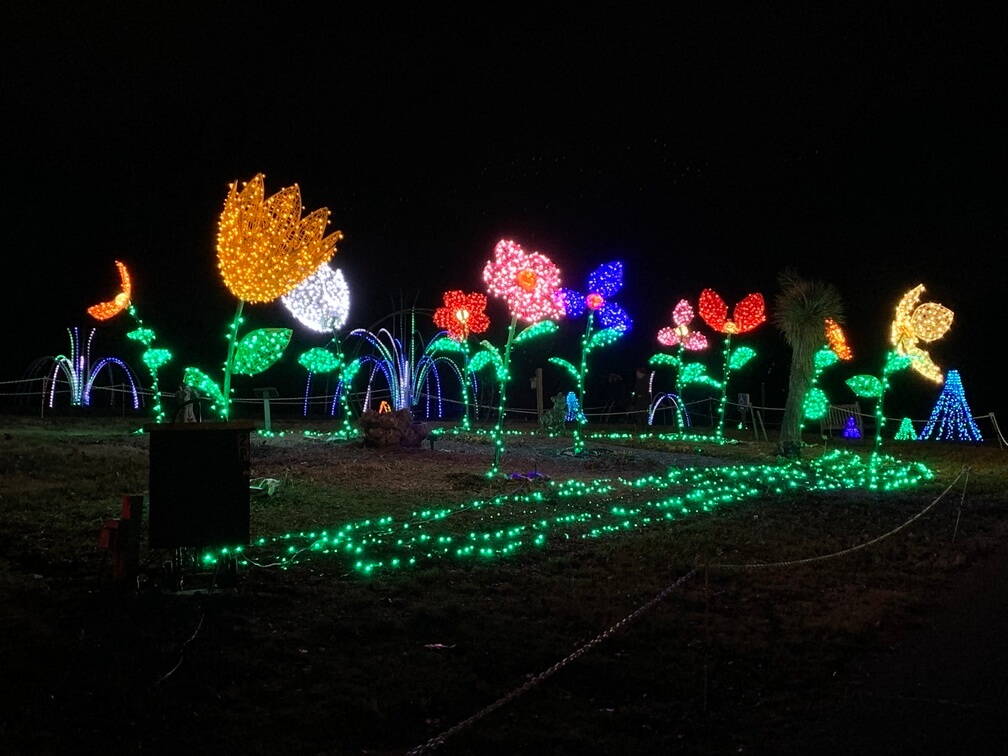 8' Oversized Wildflower Dimensional Display - Image 8