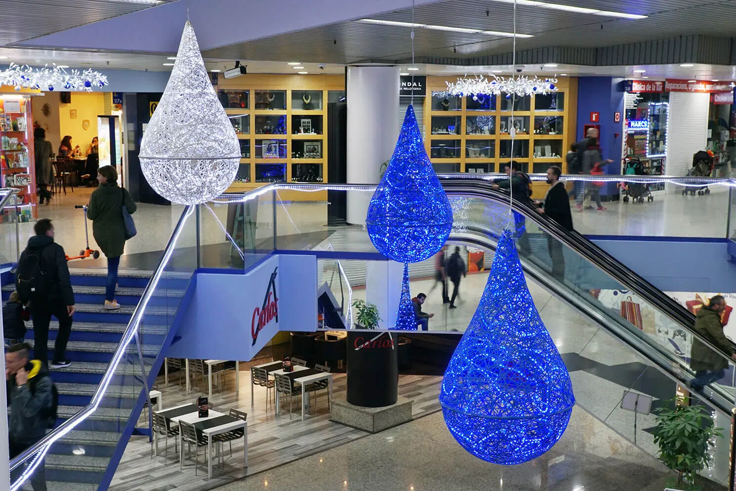 Commercial Christmas Decor