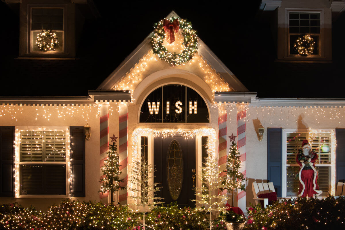 Creative Displays Wreaths and Garland