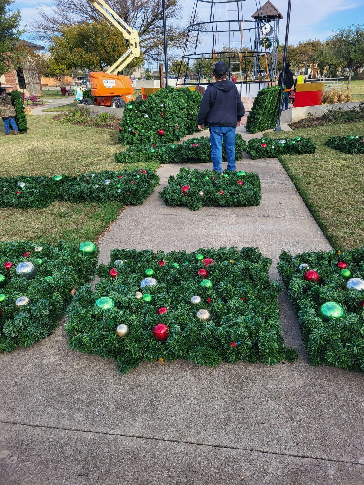 14' Christmas Panel Tree