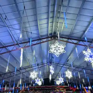 Snowfall Tube Holiday Lights