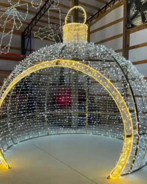 12' WALK-IN ORNAMENT