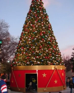 Creative Displays 8 Foot Walkthrough Christmas Panel Tree Drum Base