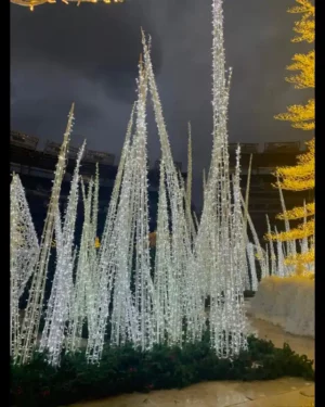 13' Ice Shard Dimensional Display