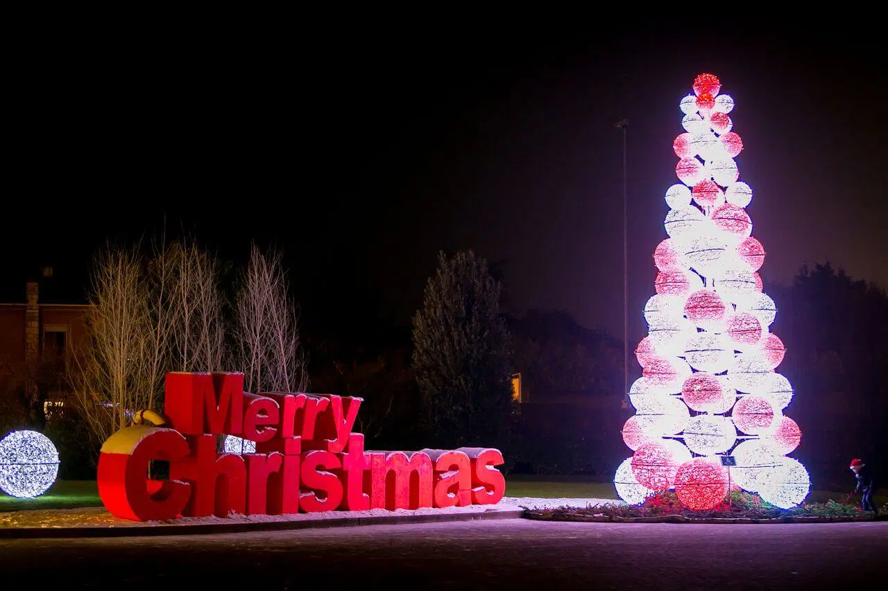 Outdoor Commercial Christmas Decorations