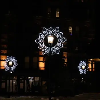 Decorative illuminated snowflake commercial lamp post decorations